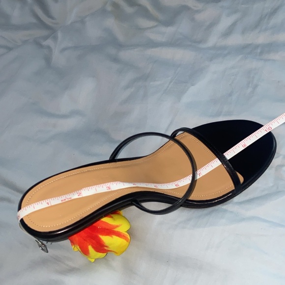 Loewe Tulip Leather Sandals - Picture 11 of 11